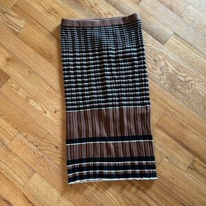 Truth by Republic pencil skirt, size Medium. Brown, black, white.